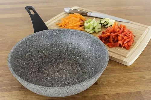 Sarten Wok Marca PAPILLA Medidas 28 cms. x 7,8 de alto Cap. 3,3 lts. Linea Granite Effect Cod. FRD-W28