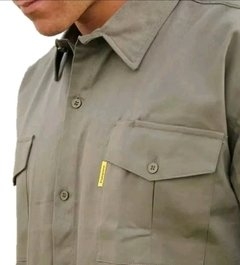 Camisa PAMPERO hombre de trabajo modelo CLASICO manga larga. Color; verde o beige  COD. 338