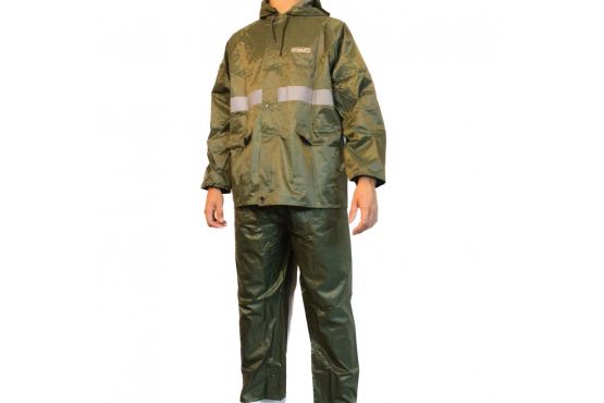 EQUIPO LLUVIA STANLEY CAMPERA Y PANTALON COLOR VERDE CON BANDA REFLECTIVA COD. 1231