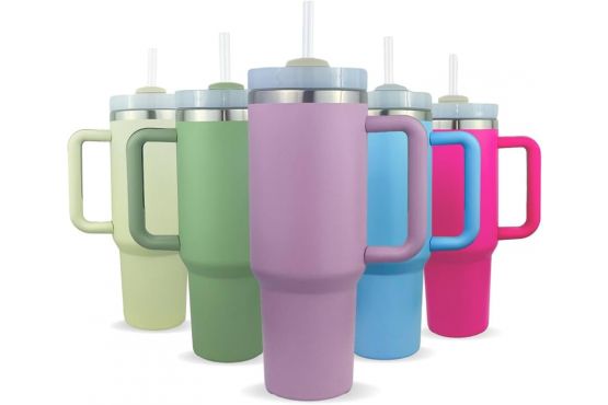 Travel Mug Termico Marca COMET Cap. 600 ml. Botella Termica Acero Inox. 12 hrs. Frio/Calor Cod. W20OT1