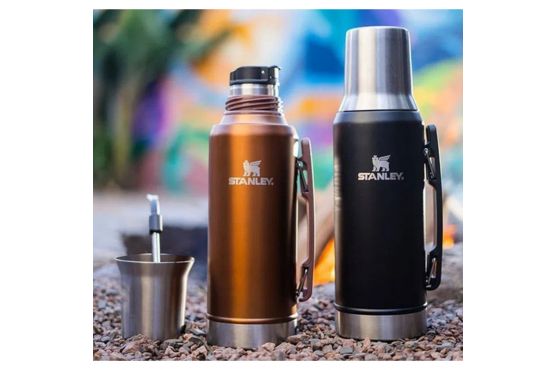 TERMO STANLEY 800 ML 27 OZ MATE SYSTEM EL TAPON SE USA DE MATE, COLOR NEGRO O BRONCE COD. ZE177